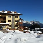 Apart-hotel Panorama 3*