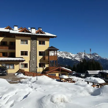 Aparthotel Panorama 3*