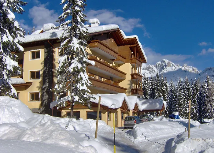 파노라마 아파트호텔 3*